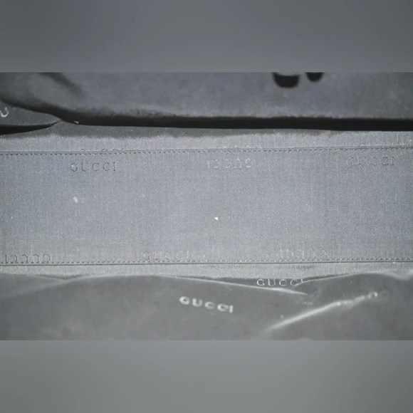 GUCCI LAPTOP BAG / BUSINESS BAG. NYLON WITH LEATHER STRAPS WITH BOX AND DUST BAG - Picture 12 of 16